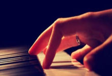 PG模拟器:轮炫黄浦,为爱奔跑!2025国际轮滑马拉松巡回赛(上海站)暨2025上海黄浦半程马拉松鸣枪开赛.